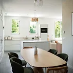 Croc White Apartamento